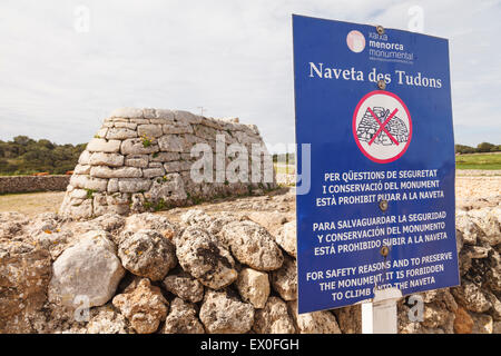 Naveta des Tudons. Minorque. Îles Baléares. L'Espagne. L'Europe Banque D'Images