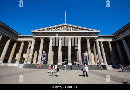 Londres, Royaume-Uni - 30 juin 2015 : La magnifique façade de la British Museum de Londres, le 30 juin 2015. Banque D'Images