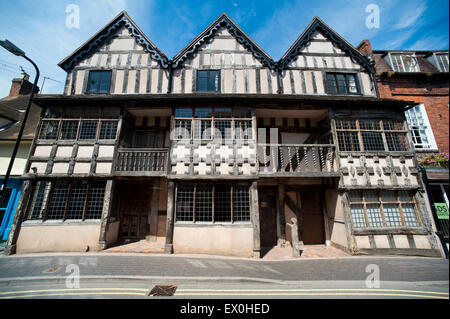 Raynalds dans le centre de Much Wenlock, Shropshire, Angleterre. Banque D'Images