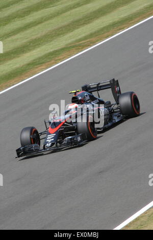 Silverstone, Northants, UK, 06th Juillet, 2015. Jenson Button dans sa McLaren Honda à 200 mph au cours de la pratique pour le Dimanche du Grand Prix du Crédit : Motofoto/Alamy Live News Banque D'Images