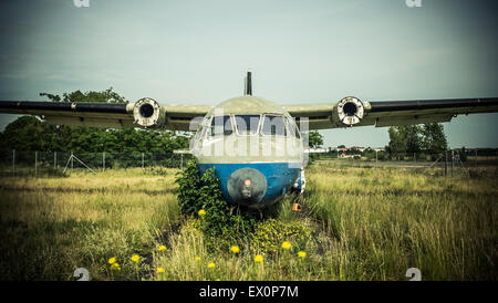 Avion abandonné à Berlin Tempelhof Airport Banque D'Images