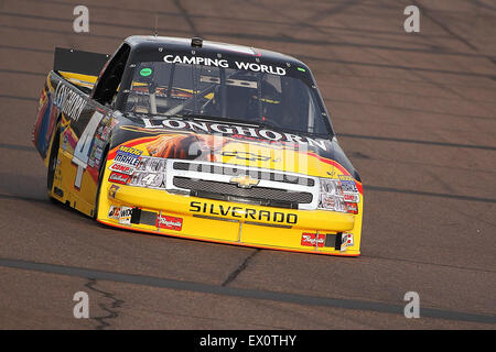 AVONDALE, Arizona - 12 novembre : Kevin Harvick (4) prend des longueurs dans une séance d'essai pour le NASCAR Camping World Truck Series Banque D'Images