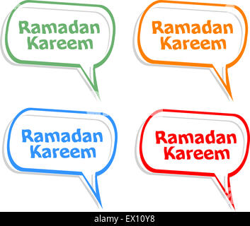 L'arabe la calligraphie islamique de Ramadan Kareem autocollants label texte jeu de tags Banque D'Images