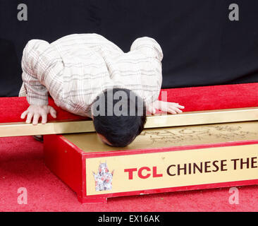 Jackie Chan à la Jackie Chan, main et pied Imprimer Cérémonie à l'Théâtre chinois de Grauman à Hollywood. Banque D'Images