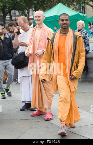 Rathayatra parade, adeptes Hare Krishna à Londres. Banque D'Images