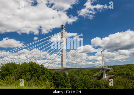 Le Penobscot à haubans Narrows Bridge et à l'Observatoire, dans le Maine, est le foyer de la première tour d'observation construite aux Etats-Unis. Banque D'Images