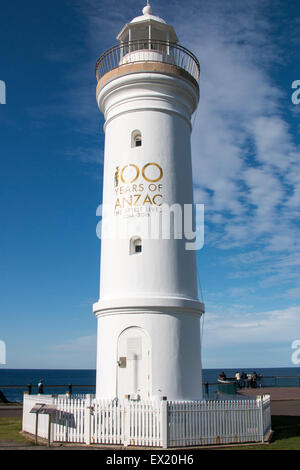 Lumière Kiama, également connu sous le nom de Kiama Harbour Light, est un phare situé dans St, New South Wales, Australie. Banque D'Images