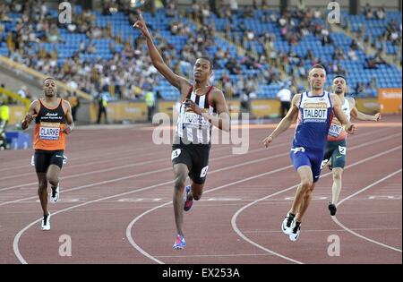 Birmingham, UK. 4 juillet, 2015. Zharnel Hughes remporte le 200m hommes. Championnats d'athlétisme britannique. Alexander Stadium, Perry Barr, Birmingham, Angleterre. UK. 04/07/2015. Credit : Sport en images/Alamy Live News Banque D'Images