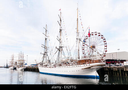 Le grand voilier Statsraad Lehmkuhl amarré à Belfast dans le cadre du festival des Grands Voiliers Banque D'Images