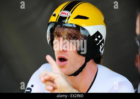 Utrecht, Pays-Bas. 4. Juillet, 2015. Le champion 2010 de time trial Jos van Emden de l'équipe Lotto NL Jumbo au début de l'étape 1 du Tour de France à La Haye, aux Pays-Bas. Photo : Miroslav Dakov/ Alamy Live News Banque D'Images