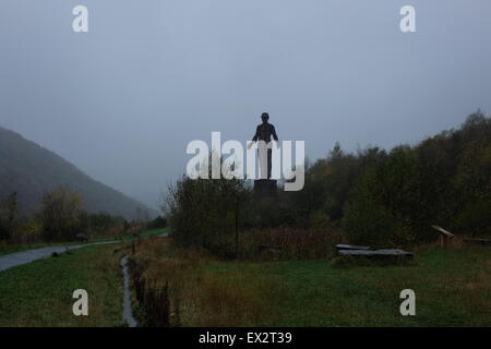 Monument à l'emplacement de l'ancienne mine de Six Bells dans Abertillery, Nouvelle-Galles du Sud Banque D'Images