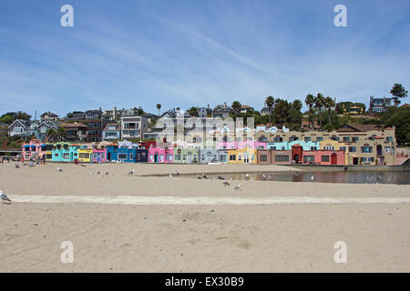 Bungalows pittoresques sur la plage à Capitola, Californie Banque D'Images