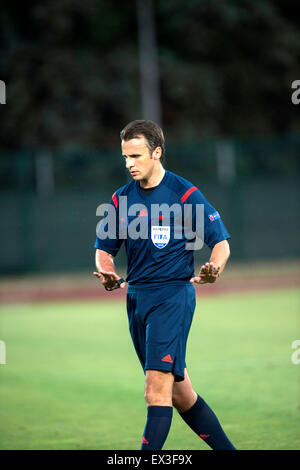 Serravalle, République de Saint-Marin. 2 juillet, 2015. Irfan Peljto (arbitre) Football/Football : l'UEFA Europa League Premier tour de qualification 1ère manche match entre S.P. La Fiorita 0-5 FC Vaduz à Saint-marin Stadium à Serravalle, San Marino . © Maurizio Borsari/AFLO/Alamy Live News Banque D'Images