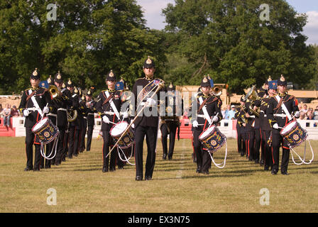 Band of the Royal Logistics Corps de battre en retraite à l'Adieu à la garnison Festival, Bordon, Hampshire, Royaume-Uni. Samedi 27 J Banque D'Images