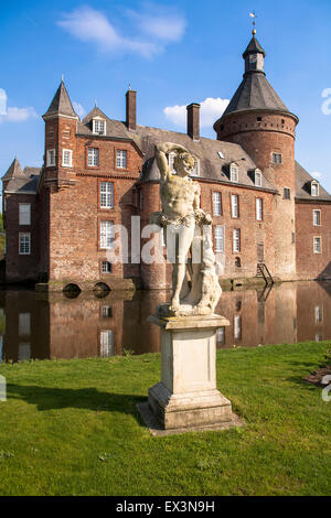 DEU, l'Allemagne, en Rhénanie du Nord-Westphalie, région de Münster, château à douves à Isselburg Anholt. DEU, Deutschland, Nordrhein-Westf Banque D'Images