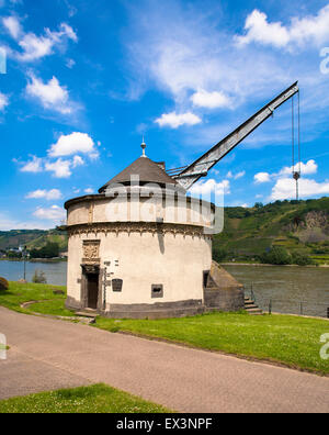 L'Europe, l'Allemagne, Rhénanie-Palatinat, Andernach, Alter Krahnen, grue portuaire historique sur le Rhin. Europa, Deuts Banque D'Images