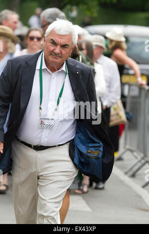 Wimbledon Londres, Royaume-Uni. 6e juillet 2015. Robert Federer père de Roger Federer arrive sur la septième journée de la tennis de Wimbledon Crédit : amer ghazzal/Alamy Live News Banque D'Images