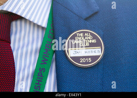 Wimbledon Londres, Royaume-Uni. 6e juillet 2015. Ancien champion de Wimbledon qui a remporté le titre en 1973 messieurs Jan Kodes (CZE) arrive sur la septième journée de la tennis de Wimbledon Crédit : amer ghazzal/Alamy Live News Banque D'Images