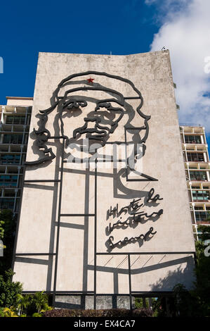 La verticale vue rapprochée de la murale de Che Guevara à La Havane, Cuba. Banque D'Images