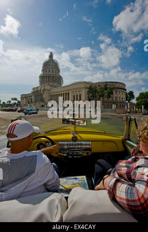 Vue verticale d'El Capitolio ou National Capitol Building à La Havane, Cuba. Banque D'Images