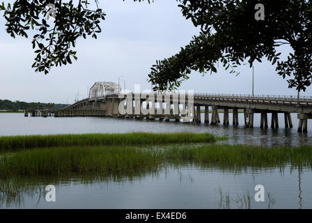 Richard C. Woods Memorial Bridge et de Beaufort en Caroline du Sud USA Banque D'Images