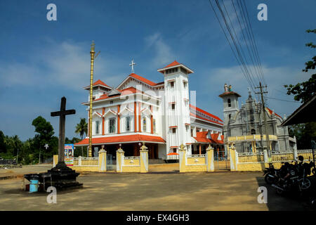 Église catholique syro-malabare saint Thomas, Malayattoor . Banque D'Images