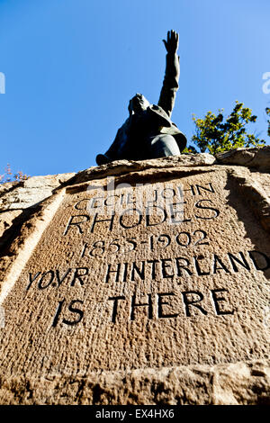 Statue de Cecil Rhodes dans le jardin, Cape Town, Western Cape, Afrique du Sud Banque D'Images