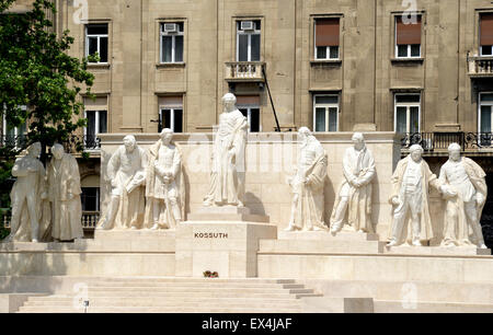 Monument commémoratif du Kossuth, dédié à l'ancien président hongrois Lajos Kossuth, place Kossuth, Budapest, Hongrie Banque D'Images