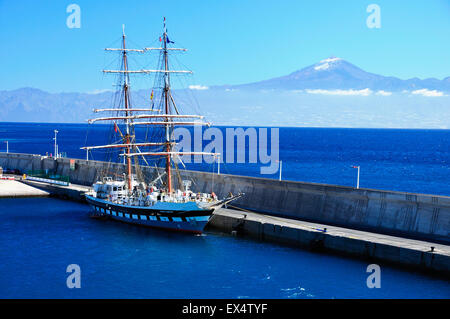 Stavros S Niarchos est un grand voilier gréé en brick appartenant et exploités par l'Tall Ships Youth Trust. Banque D'Images