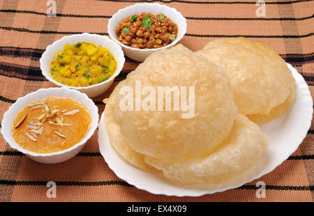 Halwa Puri Banque D'Images