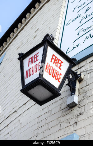 Lanterne maison libre de signer, Smithfield pub , Derby, Derbyshire, Angleterre Banque D'Images