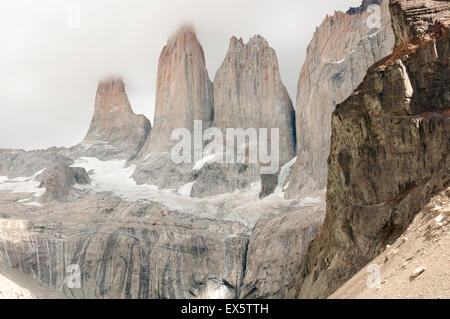 Tours de granit - Parc National Torres del Paine - Chili Banque D'Images