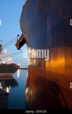 Nuit à quai des navires Banque D'Images