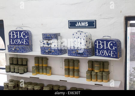 À l'intérieur d'un magasin traditionnel de confitures et condiments dans Berrima, Banque D'Images