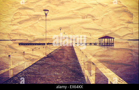 Paysage lac vintage, vieux papier carte postale grunge effet. Banque D'Images