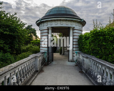 Hampstead Hill et pergola de jardin Banque D'Images