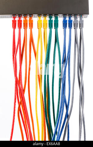 Close-up de câbles branchés à l'arrière de routeur WLAN Banque D'Images
