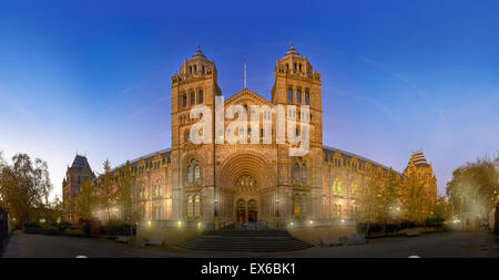 Vue extérieure de la Natural History Museum, Londres Banque D'Images