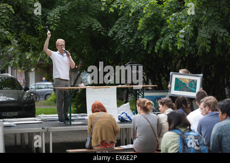Vente aux enchères d'Art Pop-up, l'Olaf Ryes plass Grunerlokka, district de Oslo, Norvège Banque D'Images