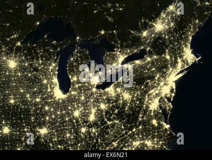 Amérique du nord-est dans la nuit en 2012, montrant les Grands Lacs et le nord-est des États-Unis et du Canada. Cette image satellite Banque D'Images