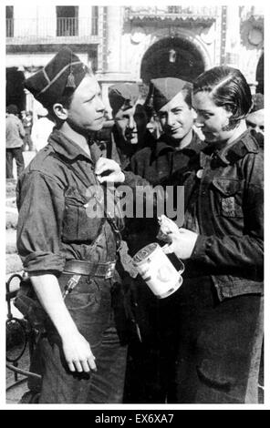 La collecte de fonds pour la femme (nationaliste pro-Franco), des forces canadiennes à Salamanque durant la guerre civile espagnole 1937 Banque D'Images