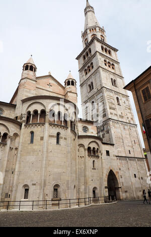 La Piazza Grande, la cathédrale de Modène , et Torre della Ghirlandina. Banque D'Images