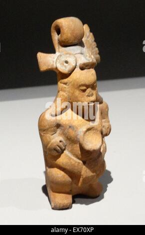 Figurine céramique maya représentant un nain. En provenance du Mexique. Annonce 900 Banque D'Images