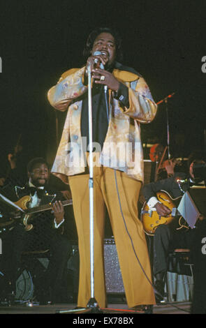 BARRY WHITE (1944-2003) chanteuse Soul US sur 1975 Banque D'Images