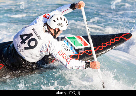 LEE VALLEY, ANGLETERRE - British Open 2013, en Slalom à Lee Valley White Water Centre le 3 novembre 2013. Banque D'Images