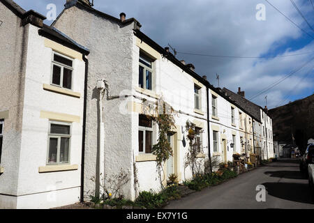 Le Derbyshire, hameau de Litton Mill et la campagne du Derbyshire Peak District en Angleterre Banque D'Images