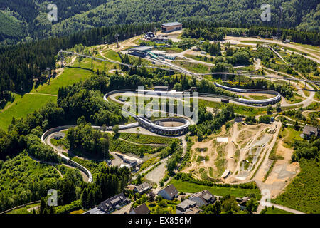 Piste de bobsleigh, Winterberg, Rhénanie-Palatinat, Hesse, Allemagne Banque D'Images