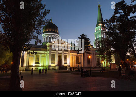 Soirée shot de cathédrale de la transfiguration à Odessa, Ukraine Banque D'Images