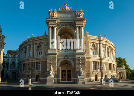 Tôt le matin, vue de la maison d'opéra d'Odessa en Ukraine Banque D'Images