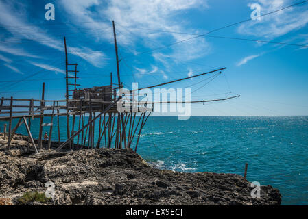 Trabucco, technique de pêche traditionnelle du Gargano, symbole des Pouilles, Italie Banque D'Images